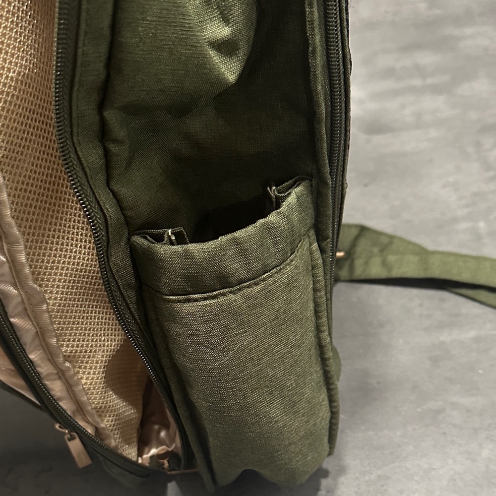 Ju-Ju-Be Be Right Olive Backpack diaper bag  with Gold Accents - Picture 8 of 12